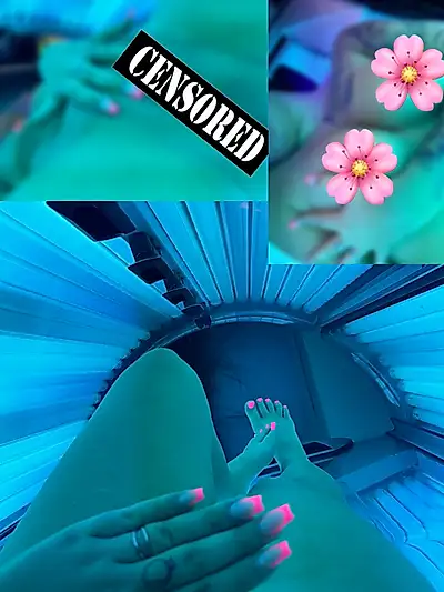 SECRET NUDE PICTURES FROM THE SOLARIUM 😱