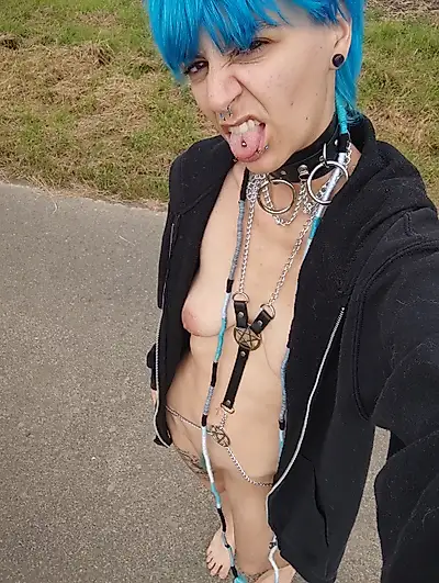 Selfies from the dirt road 😝