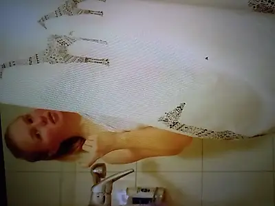 Komm und schau hinter den Vorhang