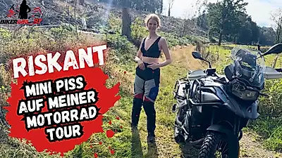 Geiler Mini P**s auf Motorrad Tour!
