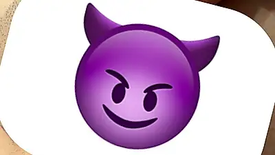 Chatte d'adolescente lisse et chaude !