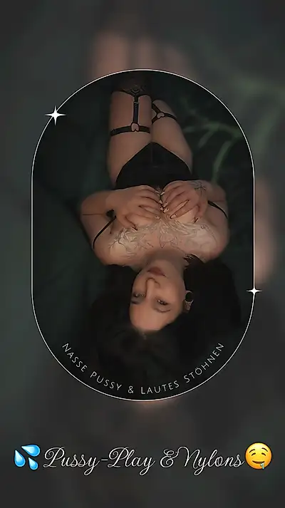 💦P***y-Play & Nylons🤤