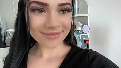 Зйомка мінету💦🥵 Я стою перед ним на колінах і дивлюся в камеру, поки роблю йому такий класний мінет💦💦