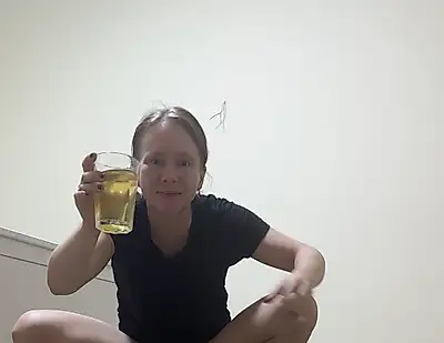I pee into a glass and masturbate
