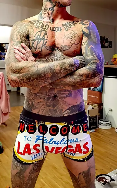 Welcome to Fabulous Las Vegas - in my underwear ;-) 