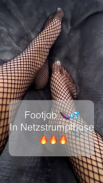 Footjob - Fishnet tights 💦👣