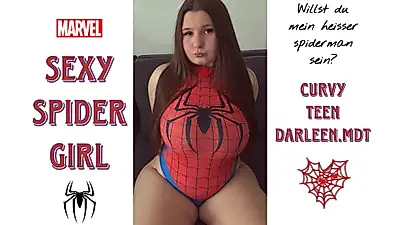 Adolescente aux formes généreuses dans un corps de Spiderman 🕷️❤️💙