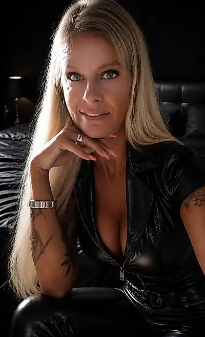 Nicolina37