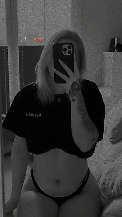 A little stimulation before bedtime...🙈