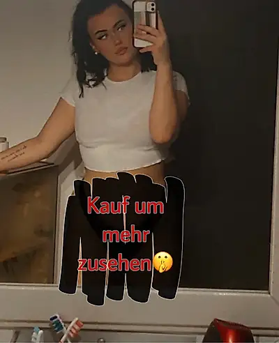 Today I'm going topless and showing my ass nicely 😇