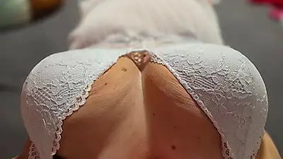 Ce-ar fi să-ți fac o felație chiar acum? 😈🤭