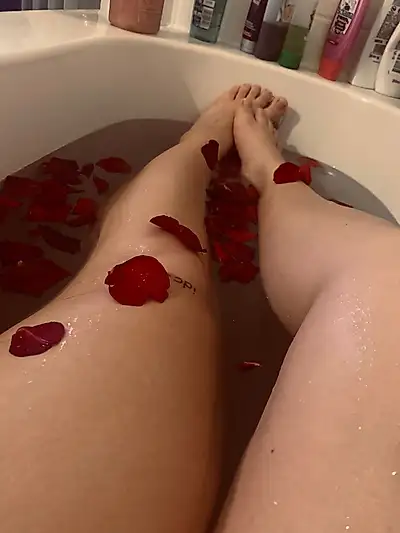 wet and cheerful 💦