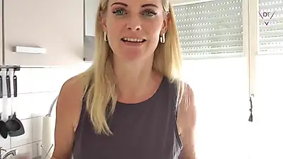 Please don't f**k me! I need to pee!